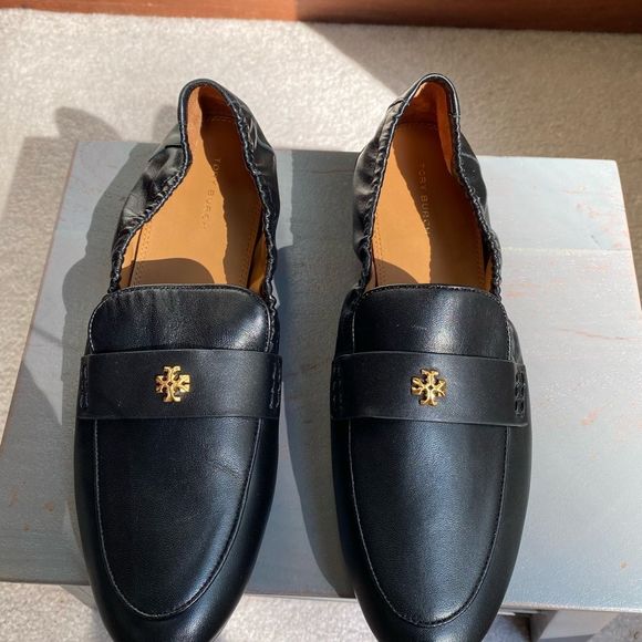 TORY BURCH Women 87269 Gold Logo Leather Ballet Loafers - NEW NWOB - Picture 1 of 11